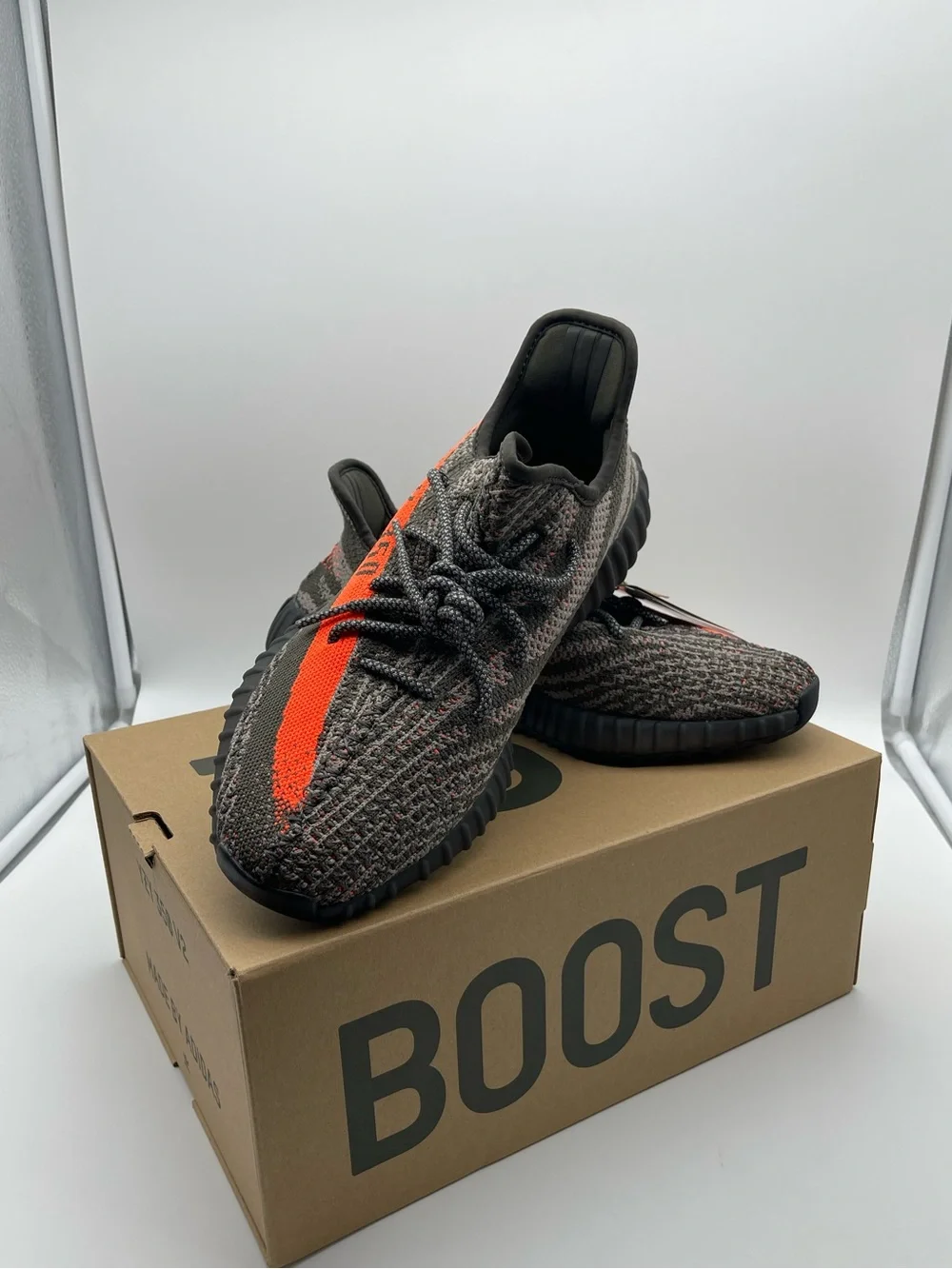 Adidas Yeezy Boost 350 V2 Carbon Beluga 2023